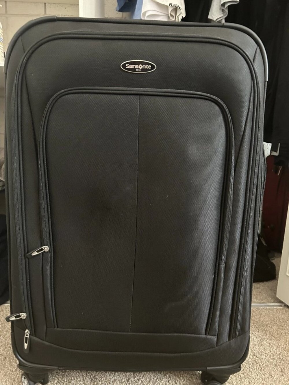 Samsonite Pro 28" Soft -Case Large Check In Spinner Luggage - Great Condtion